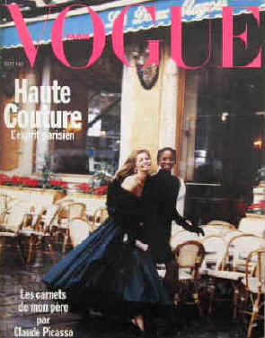 Vogue Paris Nr. 699, Septembre 1989. Haute couture l'esprit parisien / Les carnets de mon père par Claude Picasso. En couverture Cordula et Naomi en robe de Christian Dior.  Paris, Les Editions Conde Nast, 1989. 