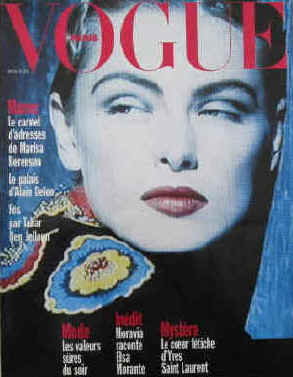 Vogue Paris Nr. 711, Novembre 1990. Maroc - Le carnet d'adesses de Marisa Berenson. Le palais d'Alain Delon / Fès par Tahar Ben Jelloun / Mode les valeurs sures du soir / Inédit Moravia raconte Elsa Morante / Mystère Le coeur fétiche d'Yves Saint Laurent. En couverture Ludmilla Isaeva.  Paris, Les Editions Conde Nast, 1990.