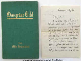 Grambow, Otto  Das grüne Licht. Erlauschtes aus Bruch und Moor, Wald und Heide  Bremen, Leuwer, 1926. Mit handschriftlicher Widmung des Verfasser auf dem Vorsatzblatt u. beiliegendem dreiseitigen, handgeschriebenen Brief von Otto Grambow.