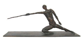 Fechter im Angriff. Bronzefigur der Künstlerin Elke Rehder.