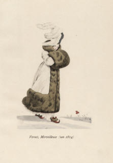 "Vernet, Merveilleuse (um 1814)". Die handkolorierte Graphik zeigt eine französische Dame im Pelzmantel und Muff und Winterschuhe im Winterkleid und mit Muff. Ganz klein im Hintergrund wenige angedeutete frivole Figuren en miniature