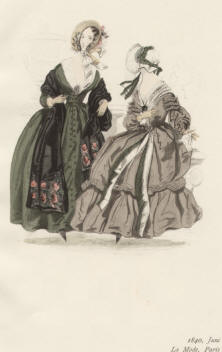 "1840, Juni, La Mode, Paris". Die handkolorierte Graphik zeigt zwei junge Damen stehend und sitzend mit Staffage