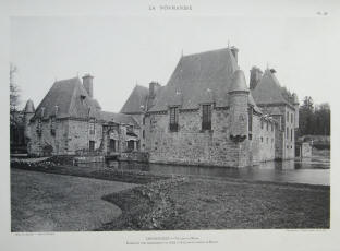 Chenedouit- Chateau du Repas 1615 par la Famille de Sallet.